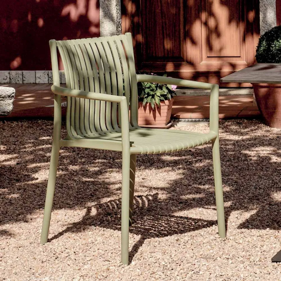 أربعة كراسي حديقة قابلة للتكديس مصنوعة من مادة البولي بروبيلين المقاومة للأشعة فوق البنفسجية - أوندارا Viadurini