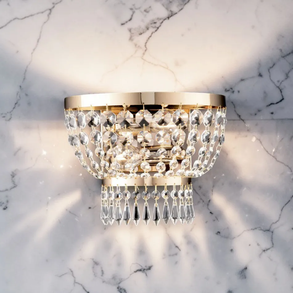 مصباح حائط من الحديد المذهب مرصع بأحجار الراين، صنع في إيطاليا - النمسا Viadurini