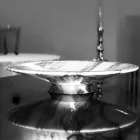 قطعة مركزية من رخام ومعدن Brezza della Versilia مصنوعة في إيطاليا - أمابيلي Viadurini