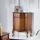 طاولة سرير كلاسيكية مُطعّمة بباب خشبي ودرج، صنع في إيطاليا - ليونور Viadurini