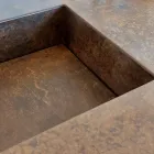 مجموعة حمام تتضمن درجين وحجرتين مفتوحتين، مرآة وحوض غسيل - ماغنوليا Viadurini