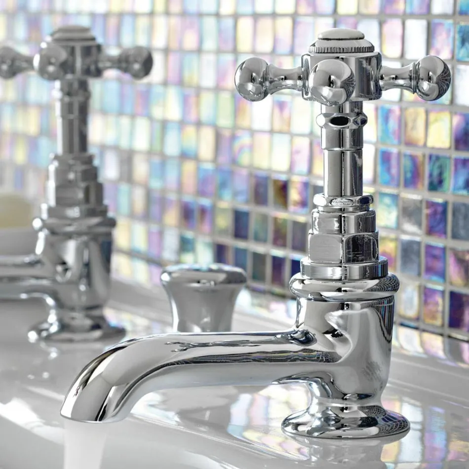 زوج من صنابير حوض نحاسية بتصميم عتيق، صنع في إيطاليا - إليسيا Viadurini