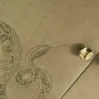 خزانة جانبية حديثة ذات بابين مصنوعة من الخشب الصلب وجلد جوي أنيلين Viadurini