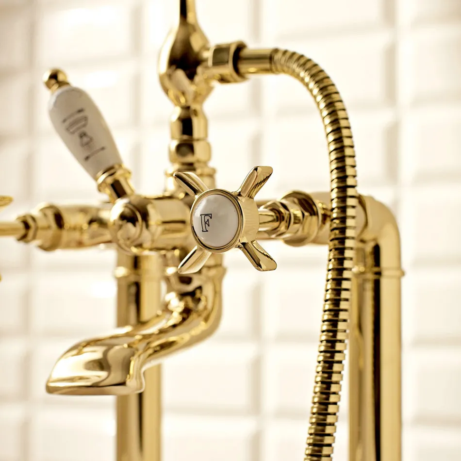 مجموعة أحواض استحمام أرضية بتصميم عتيق من النحاس، صنع في إيطاليا - كاترينا Viadurini