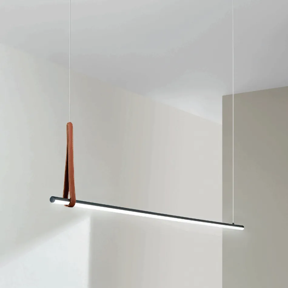 مصباح تعليق أفقي بتفاصيل معدنية وجلد صديق للبيئة - سايبريس Viadurini