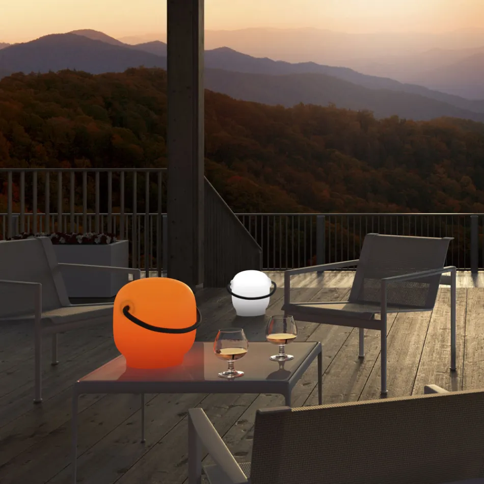 مصباح حديقة من البولي إيثيلين بمقبض صنع في إيطاليا - غاليسيا Viadurini