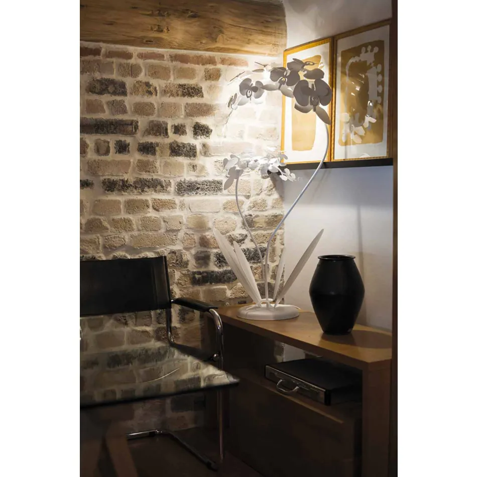 مصباح أرضي حديدي بتصميم عصري، صنع في إيطاليا - أمورفا Viadurini