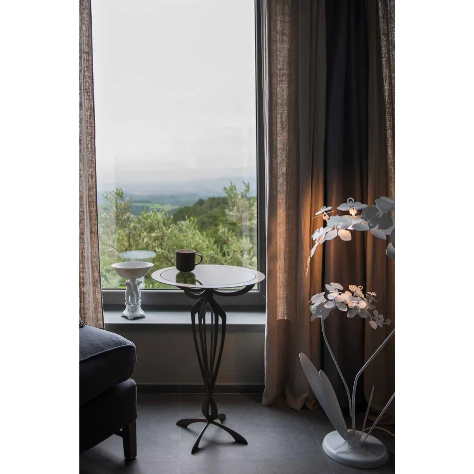 مصباح أرضي حديدي بتصميم عصري، صنع في إيطاليا - أمورفا Viadurini