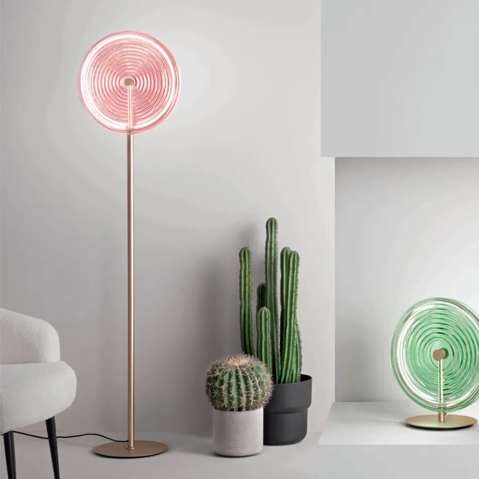 مصباح أرضي من المعدن والزجاج مزين بخطوط متحدة المركز - هاكبيري Viadurini