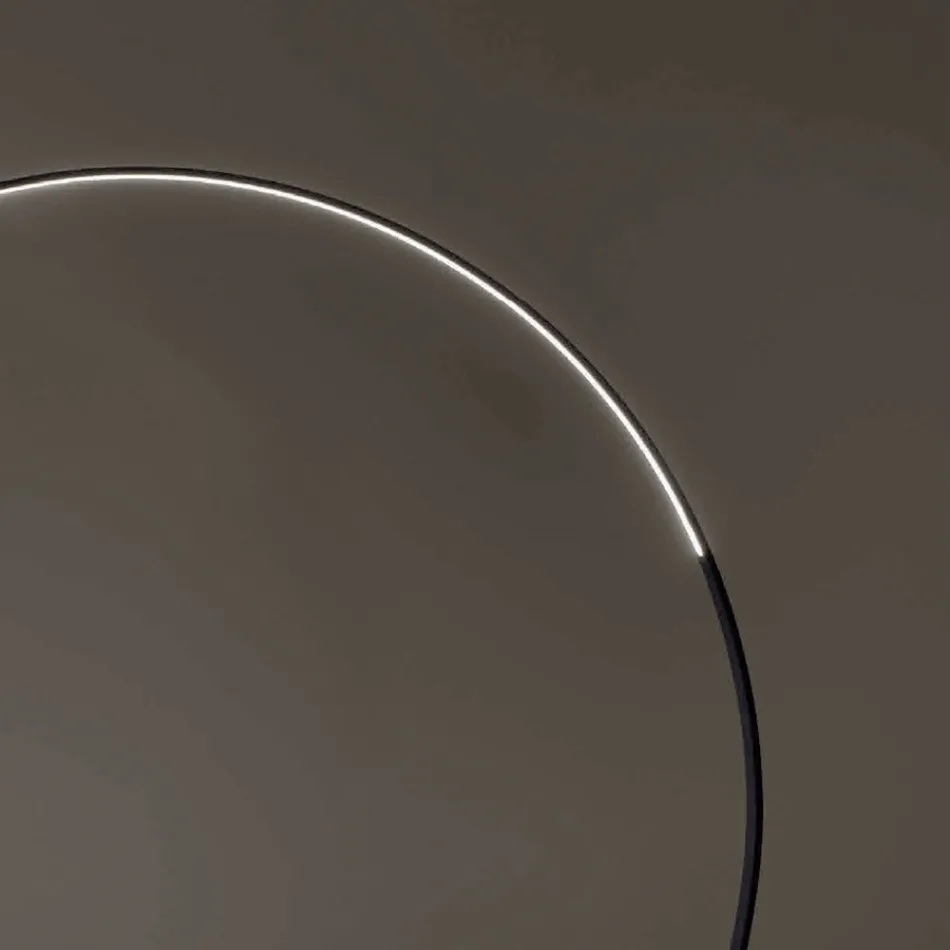 مصباح أرضي من المعدن المطلي مع إضاءة LED قابلة للتعتيم - أوكالبتوس Viadurini