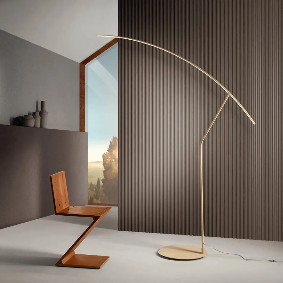 مصباح أرضي معدني مطلي بألوان مختلفة وإضاءة LED قابلة للتعتيم - خشب القيقب Viadurini