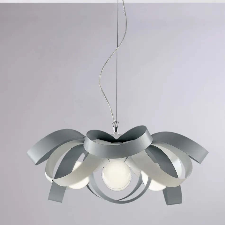 ثريا معدنية بيضاء بتصميم ريفي أنيق لإضفاء لمسة جمالية على الديكور – سي Viadurini