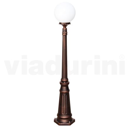 مصباح شارع بارتفاع 145 سم مصنوع من الأكريليك الأسود والألمنيوم، صنع في إيطاليا - Trovanero Viadurini