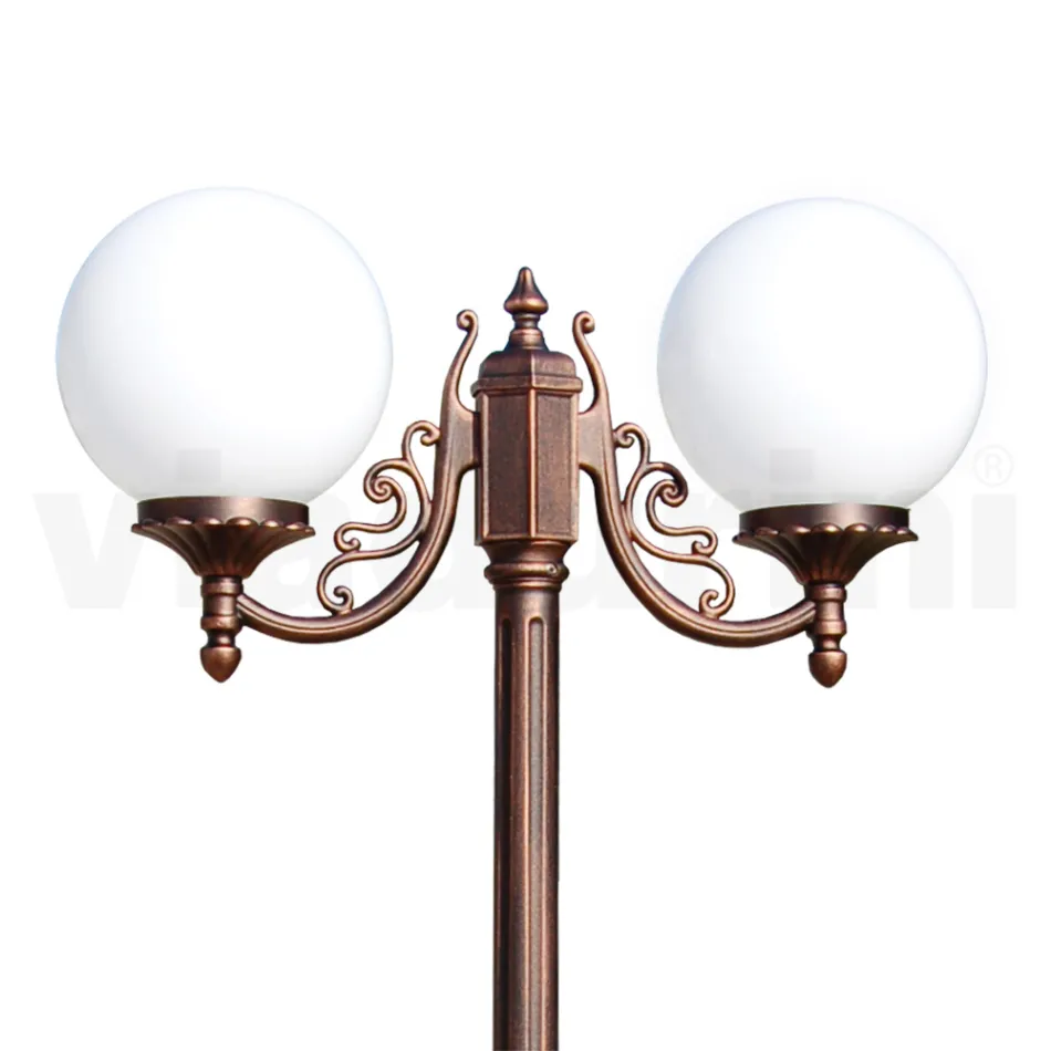 مصباح شارع بارتفاع 200 سم مصنوع من الأكريليك الأسود والألمنيوم، صنع في إيطاليا - Trovanero Viadurini