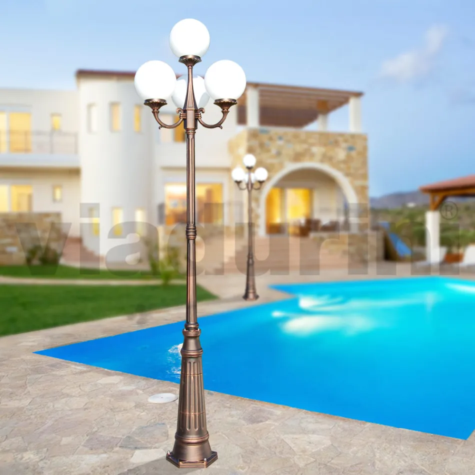 مصباح شارع بارتفاع 270 سم مصنوع من الأكريليك الأسود والألومنيوم، صنع في إيطاليا - Trovanero Viadurini