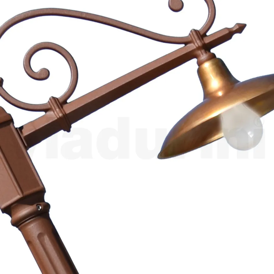 مصباح حديقة عتيق من الألومنيوم والنحاس صنع في إيطاليا - أديلا Viadurini