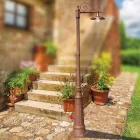 مصباح حديقة عتيق من الألومنيوم والنحاس صنع في إيطاليا - أديلا Viadurini