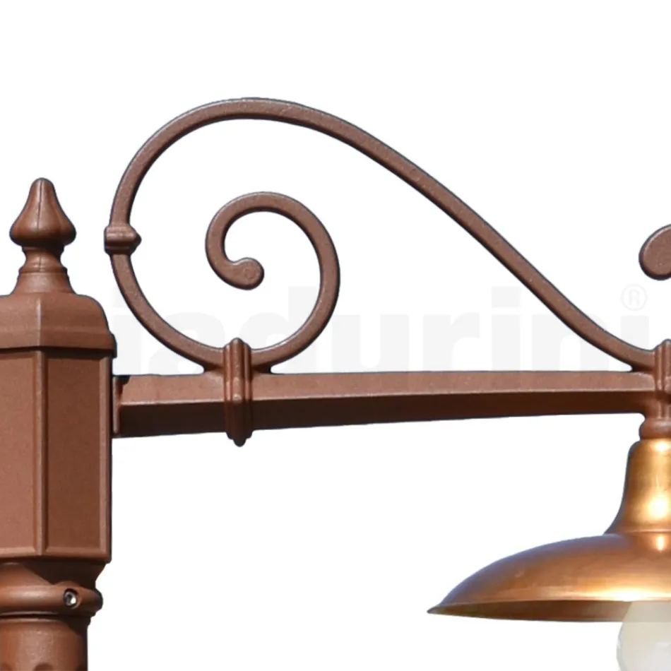 مصباح شارع على الطراز العتيق مصنوع من الألومنيوم والنحاس من كورتن، صنع في إيطاليا - أديلا Viadurini