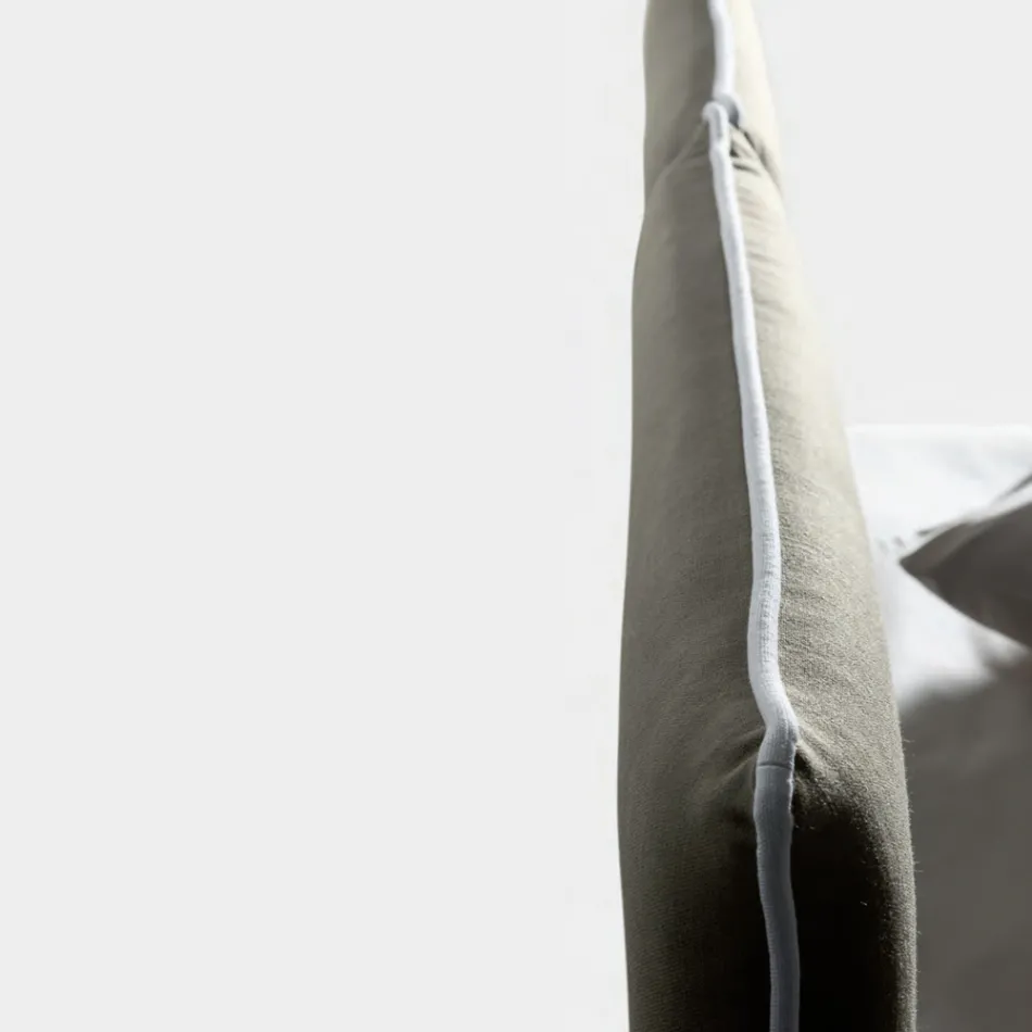 سرير مزدوج مقاس 160×190 مع لوح رأسي مقسم مركزيًا، صنع في إيطاليا - سيليستي Viadurini