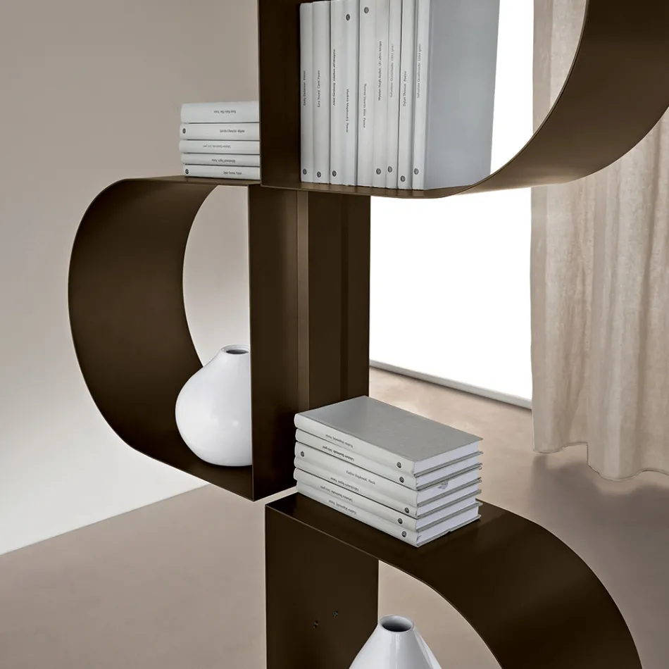 خزانة كتب فاطمة المعدنية المطلية العمودية ذات الأرجل القابلة للتعديل Viadurini