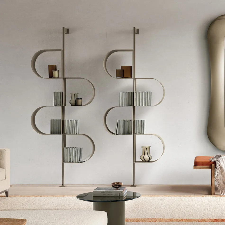 خزانة كتب فاطمة المعدنية المطلية العمودية ذات الأرجل القابلة للتعديل Viadurini