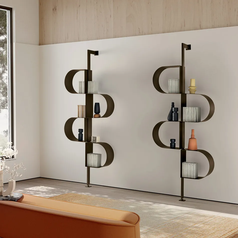 خزانة كتب فاطمة المعدنية المطلية العمودية ذات الأرجل القابلة للتعديل Viadurini