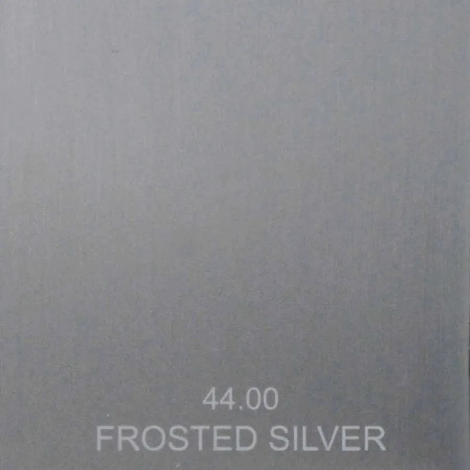 خلاط حوض عصري بتصميم مربع من الكروم أو النحاس الملون - زاغو Viadurini