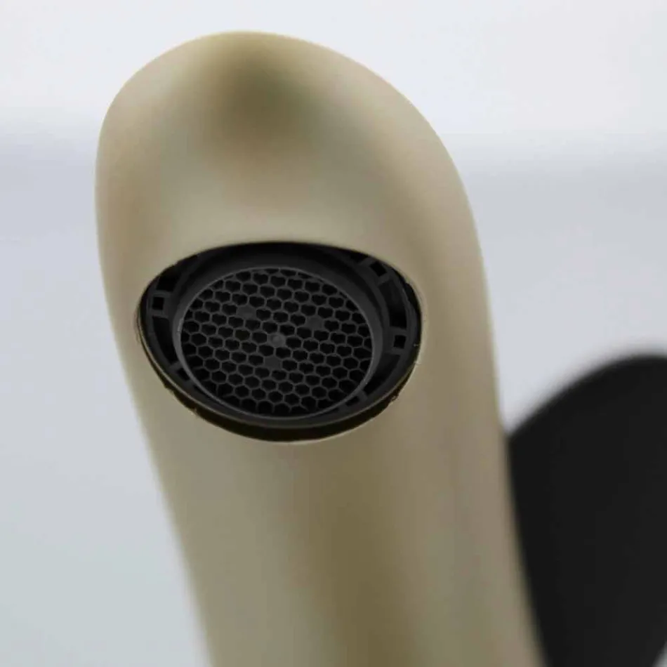 خلاط حديث من النحاس الملون أو الكروم بتصميم إيطالي الصنع - سيرجيو Viadurini