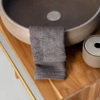 خزانة حمام قائمة بذاتها من خشب الساج الطبيعي مع دعامة باللون الرمادي - جاتين Viadurini