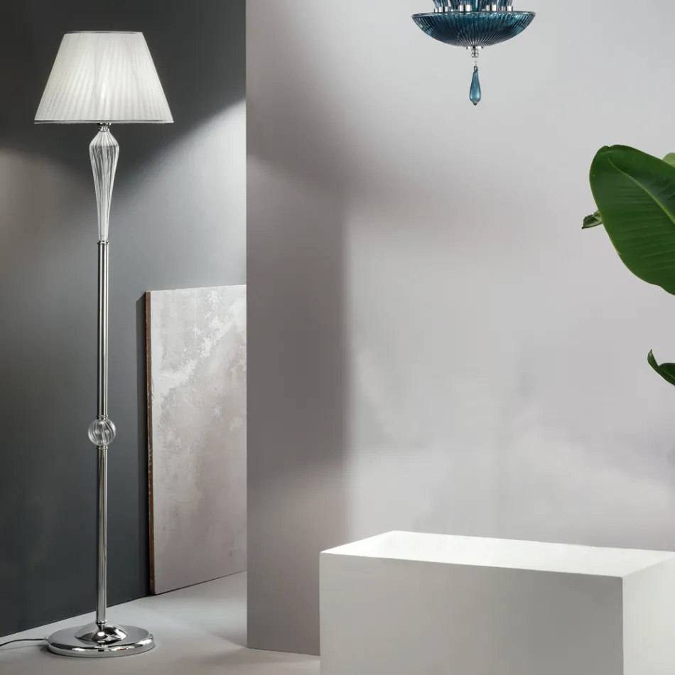 مصباح أرضي كلاسيكي مصنوع يدويًا من زجاج ريغاتون ومعدن ذهبي - فييفول Viadurini