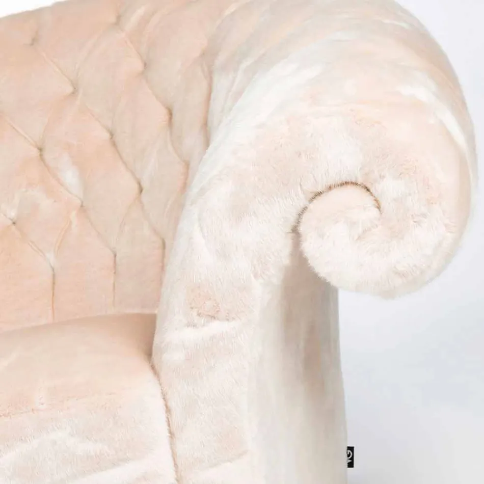 كرسي بذراعين كلاسيكي من الفرو الصناعي من Balma capitonnè Viadurini