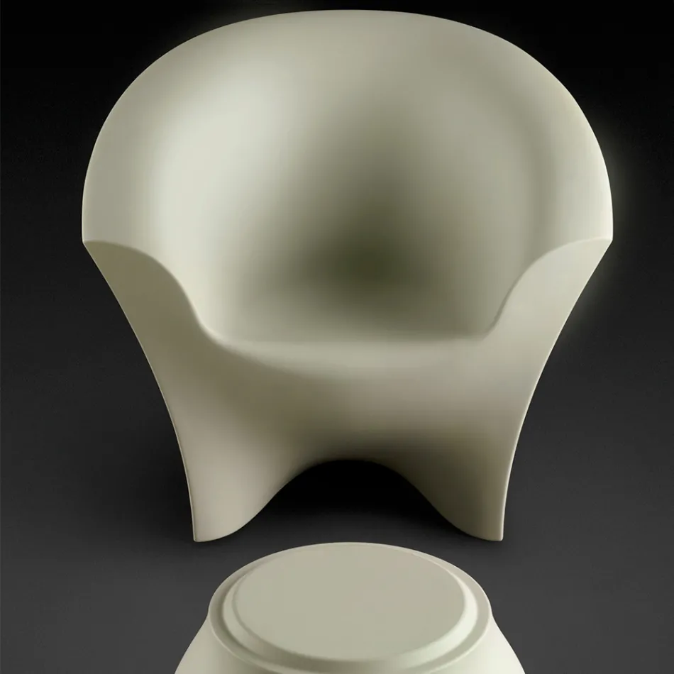 كرسي بذراعين بتصميم خارجي مصنوع من البولي إيثيلين غير اللامع أو المصقول، صنع في إيطاليا - كوندا Viadurini