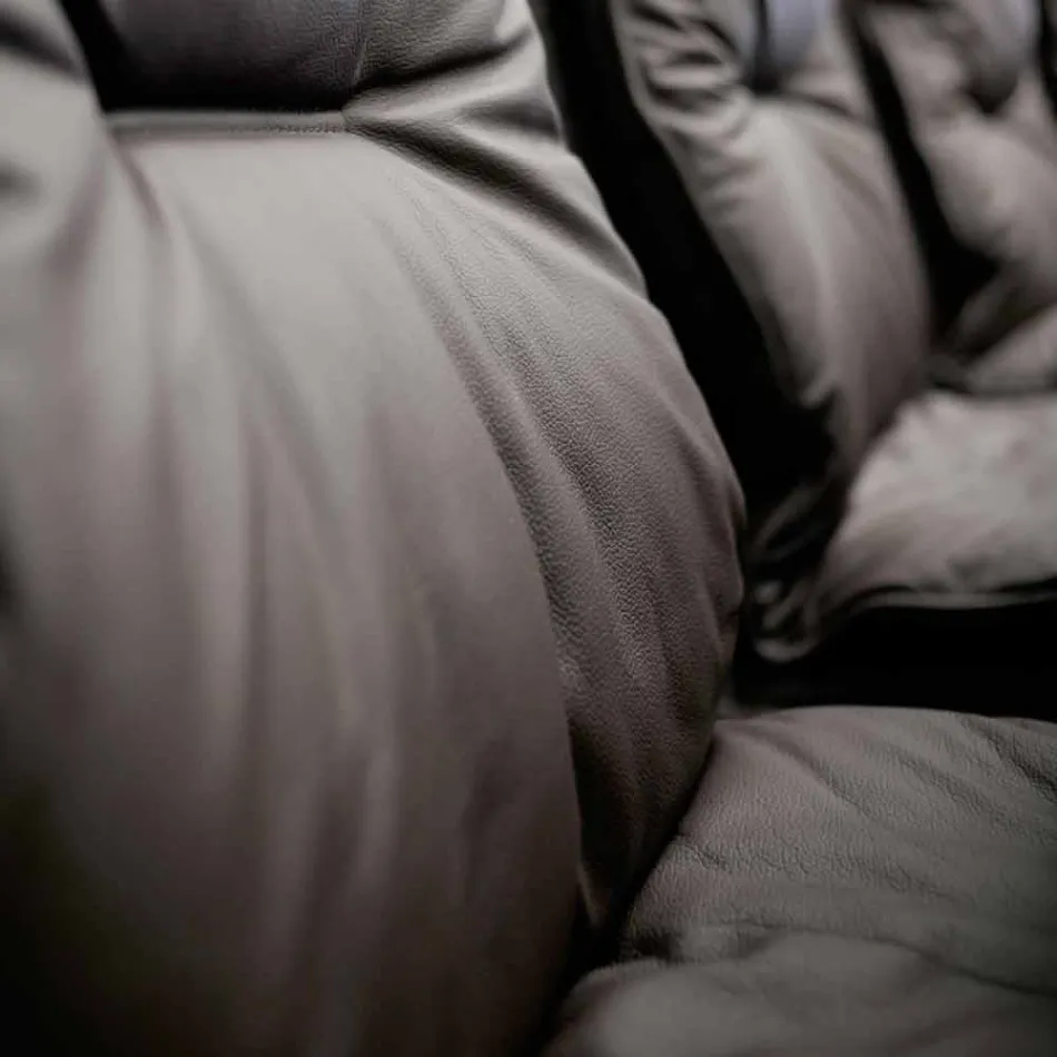 كرسي بذراعين من الجلد الصناعي بتصميم اتجاهي مصنوع في إيطاليا من جيما Viadurini