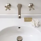 حنفية حوض حائط بتصميم عتيق من النحاس، صنع في إيطاليا - سيلفانا Viadurini