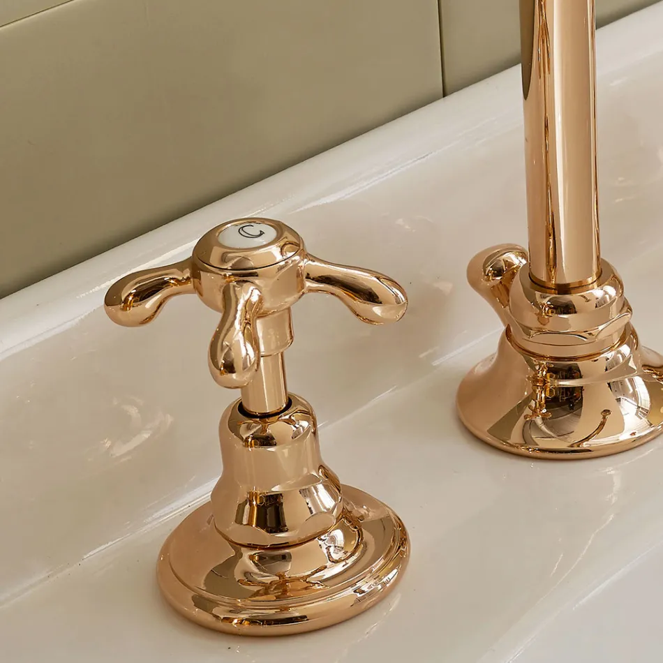 حنفية حوض مرتفعة عتيقة من النحاس بثلاث فتحات، صنع في إيطاليا - كلاريسا Viadurini