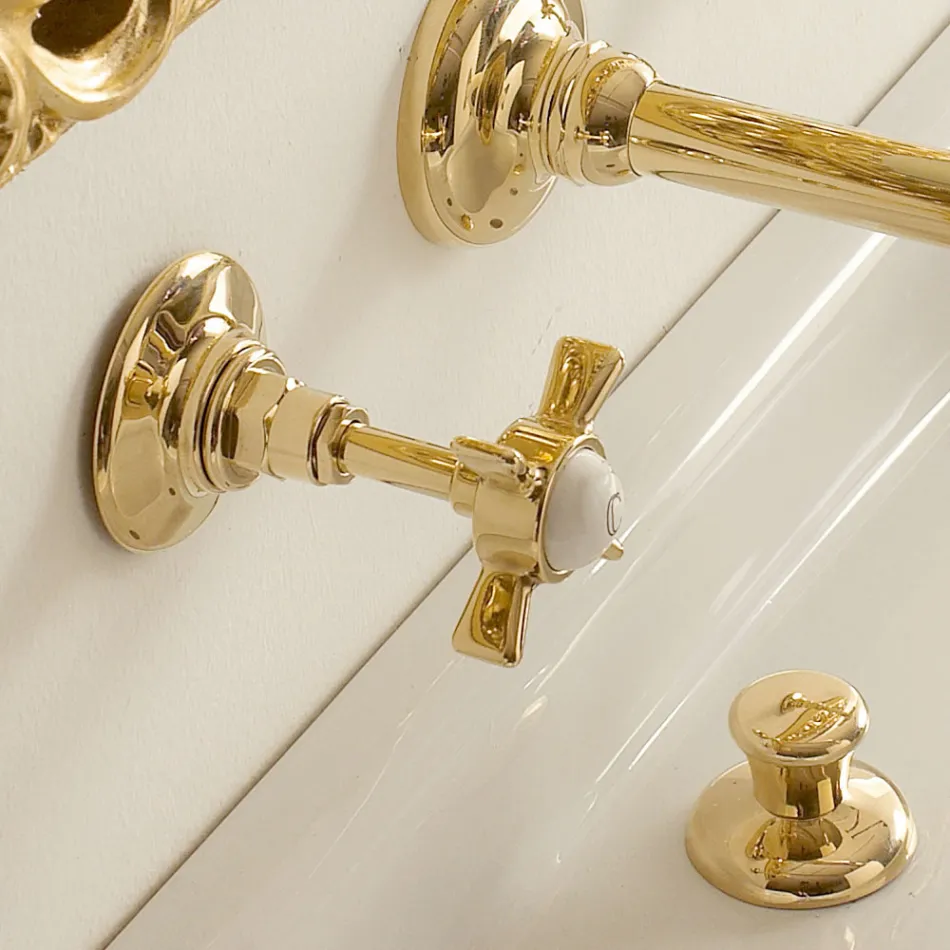 صنابير حوض/حوض غسيل مثبتة على الحائط بتصميم عتيق مصنوعة في إيطاليا Viadurini