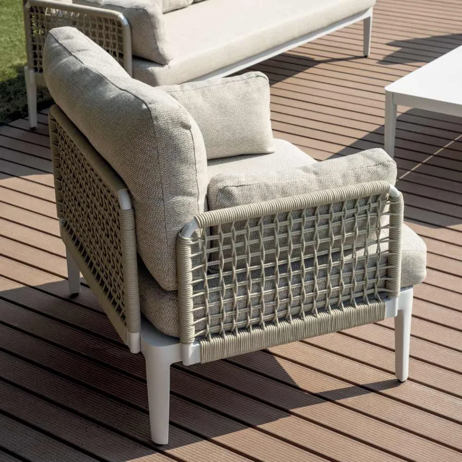 غرفة معيشة مكونة من كرسيين بذراعين وأريكة وطاولة قهوة من الألومنيوم - سيمفوني Viadurini