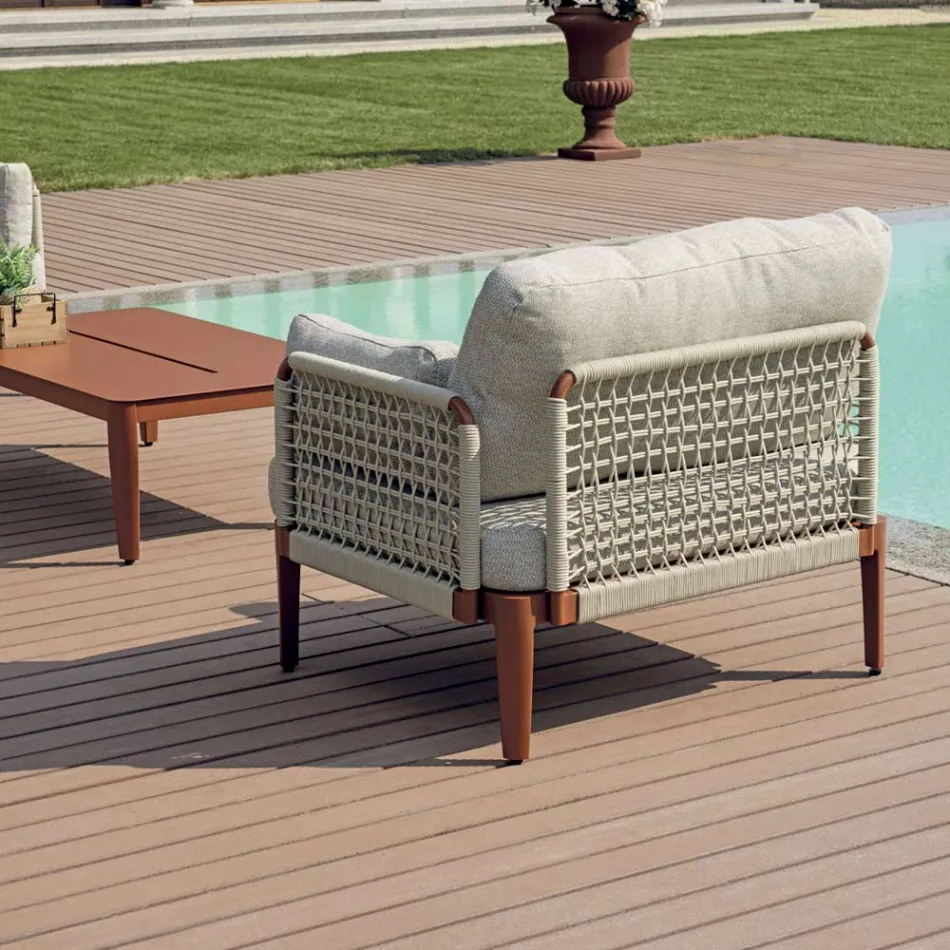 غرفة معيشة مكونة من كرسيين بذراعين وأريكة وطاولة قهوة من الألومنيوم - سيمفوني Viadurini