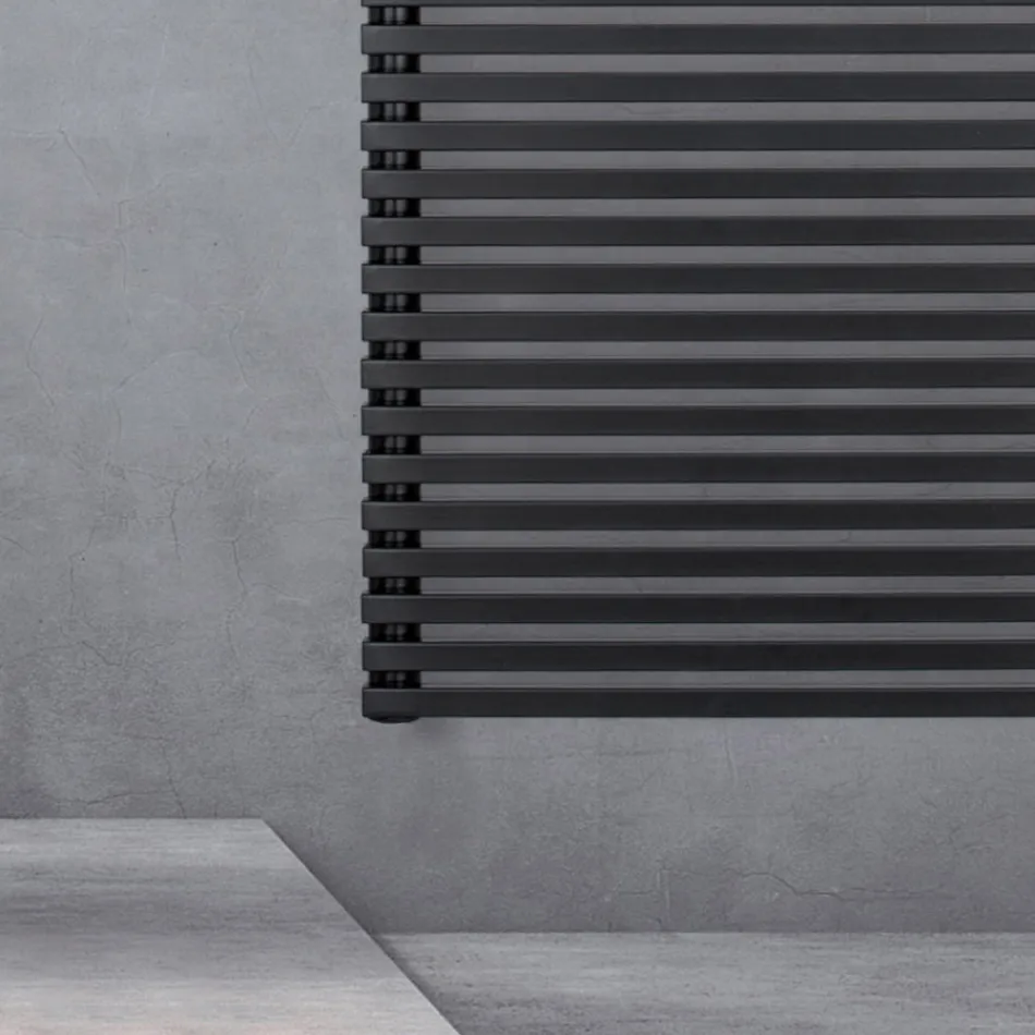 سخان مناشف كهربائي من الفولاذ باللون الأسود الداكن، صنع في إيطاليا - براونيز Viadurini