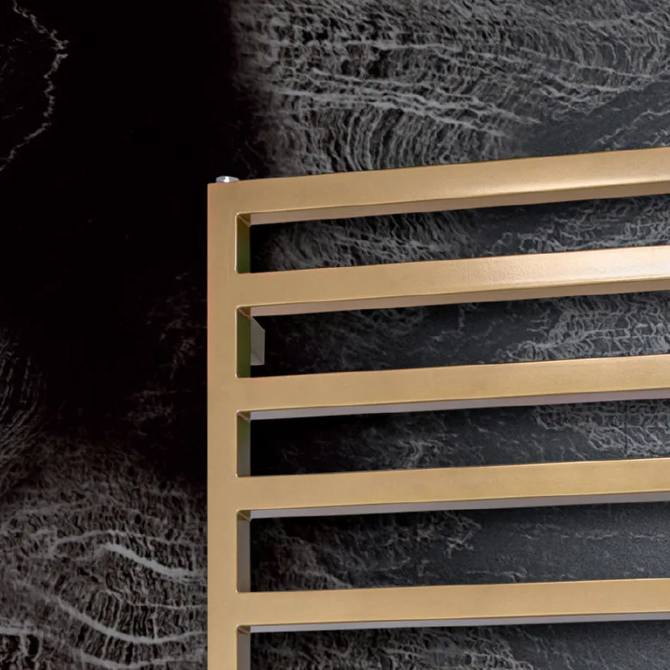 سخان مناشف هيدروليكي بخطوط بسيطة من الفولاذ، صنع في إيطاليا - فستق Viadurini