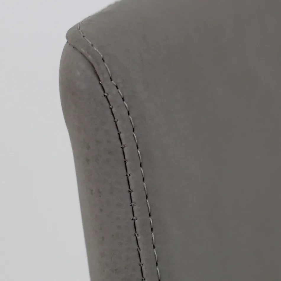 كرسي داخلي من خشب الدردار والجلد الصناعي، صنع في إيطاليا - فلوكي Viadurini