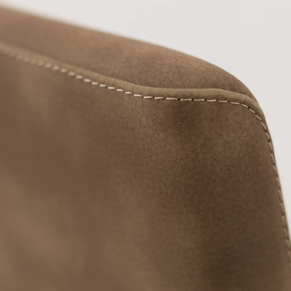 كرسي غرفة المعيشة ذو الظهر العالي المصنوع من الجلد الصناعي في إيطاليا - أوريتا Viadurini