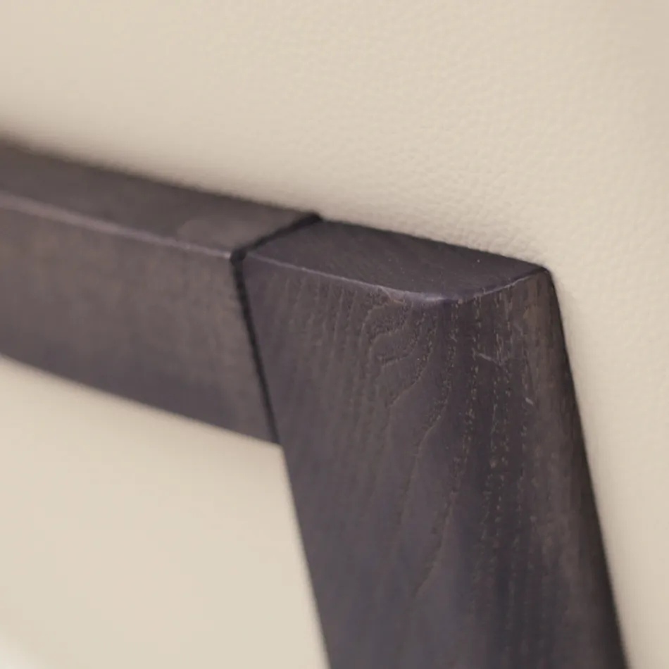 كرسي غرفة المعيشة من الجلد بلون الجليد، صنع في إيطاليا - بيتسي Viadurini