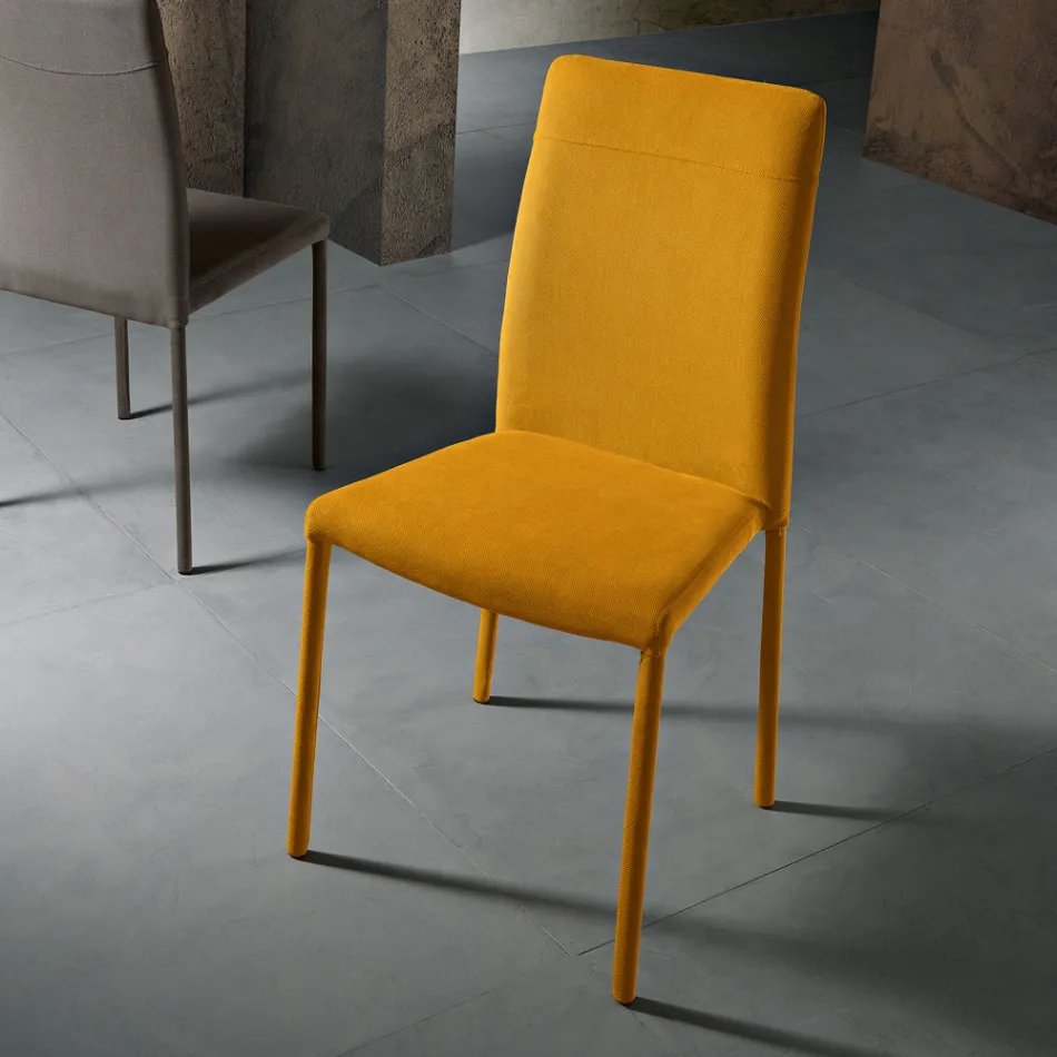 كرسي غرفة المعيشة مُنجّد بالكامل بقماش إيطالي الصنع - لوريلاي Viadurini