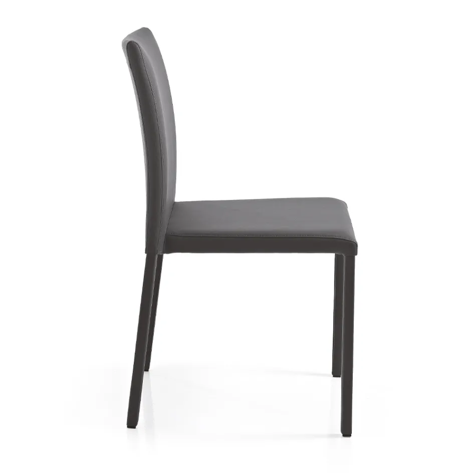 كرسي بتصميم عصري أنيق من الجلد الصناعي الملون لغرفة المعيشة - جرينجر Viadurini