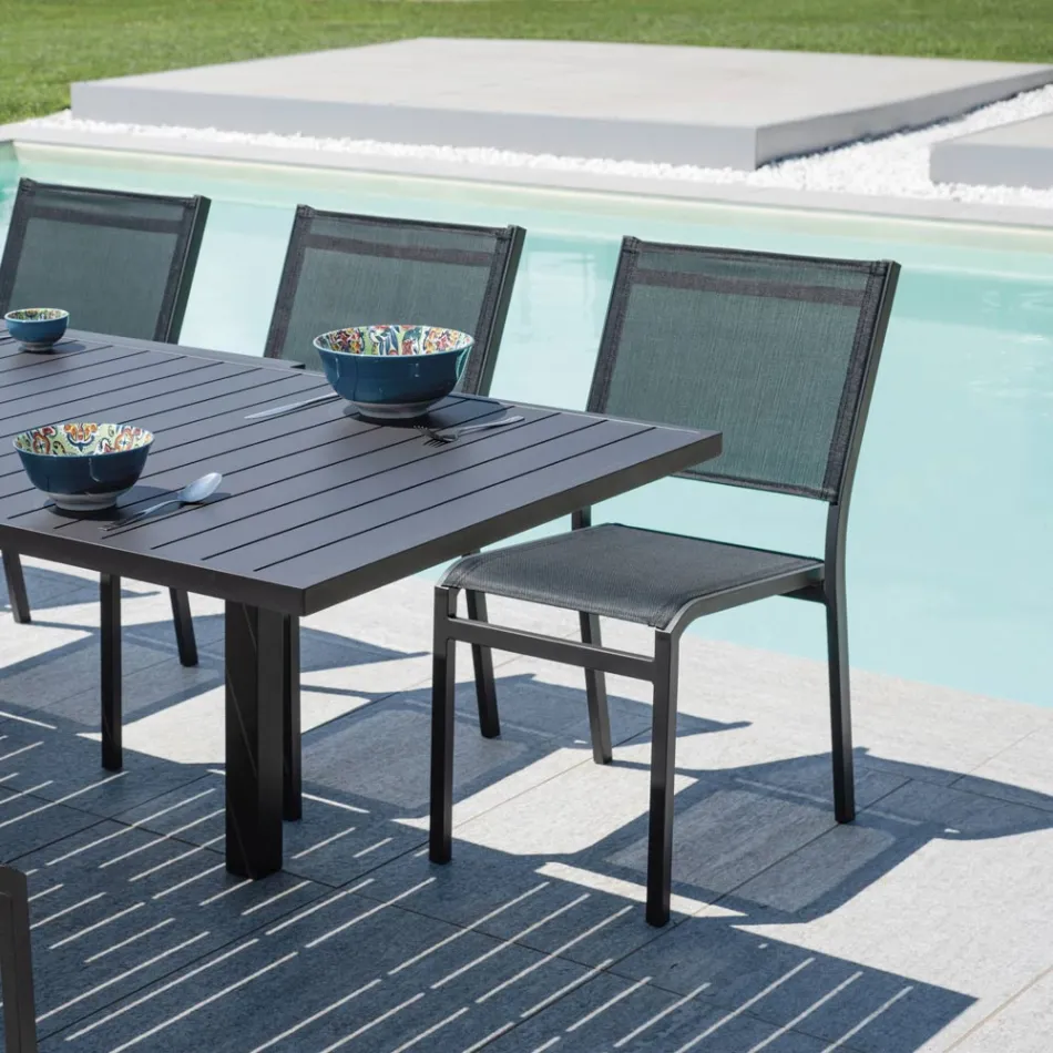 كرسي حديقة قابل للتكديس مصنوع من الألومنيوم والمنسوجات باللون الأبيض أو الرمادي - فلورافورما Viadurini