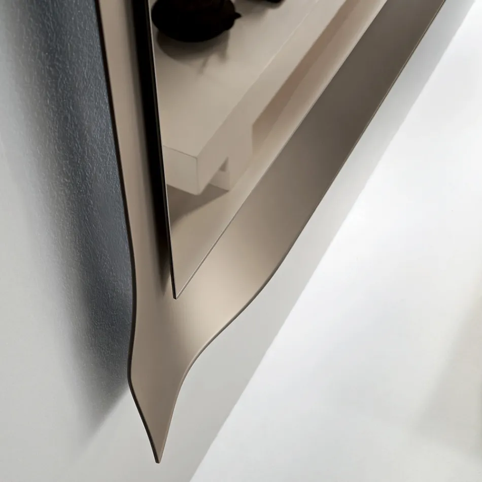 مرآة بإطار مُشكّل متوفرة بثلاثة أحجام ولونين - كارولينا Viadurini