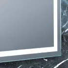 مرآة حمام بتصميم عصري مع إضاءة LED من Paco Viadurini