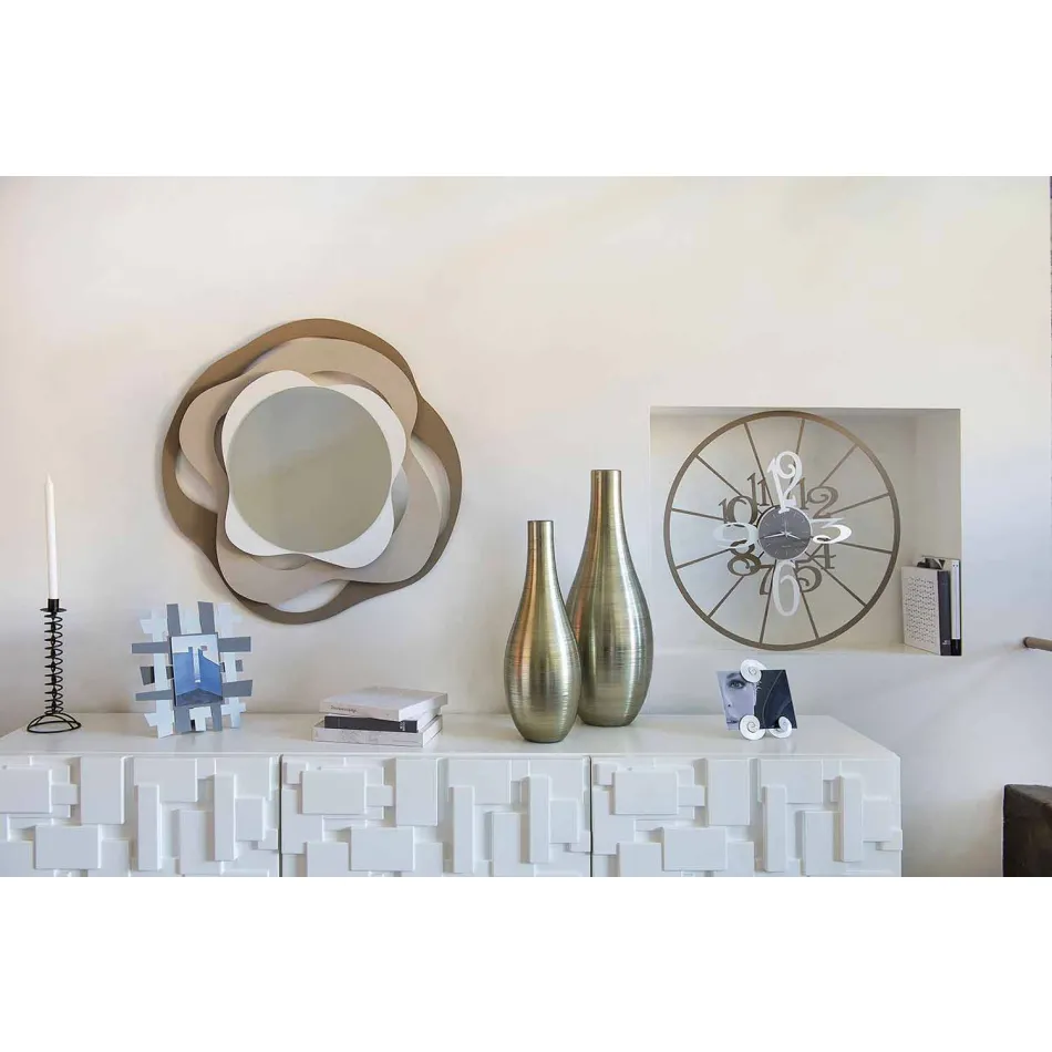 مرآة حائط بتصميم عصري من الحديد ثلاثي الألوان، صنع في إيطاليا - جيرترود Viadurini