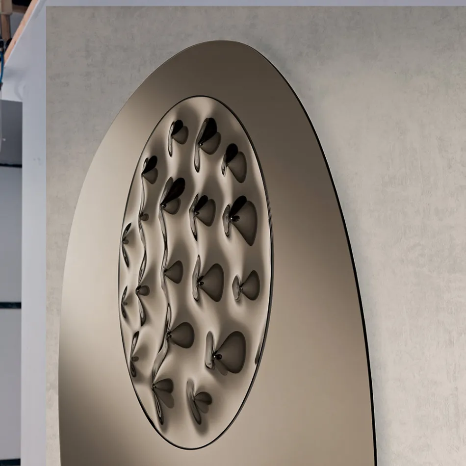 مرآة مصممة بشكل مميز مع حشوة زجاجية مموجة، صنع في إيطاليا - أدالبرتا Viadurini